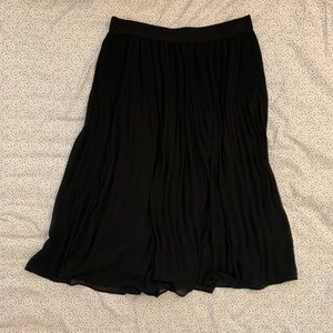H&M Midi Pleated Black Skirt Size 6